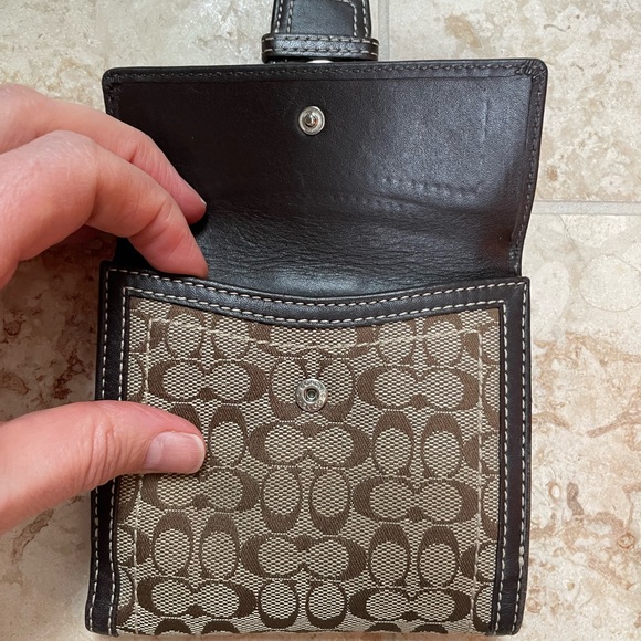 Coach wallet in great condition! - Picture 6 of 7